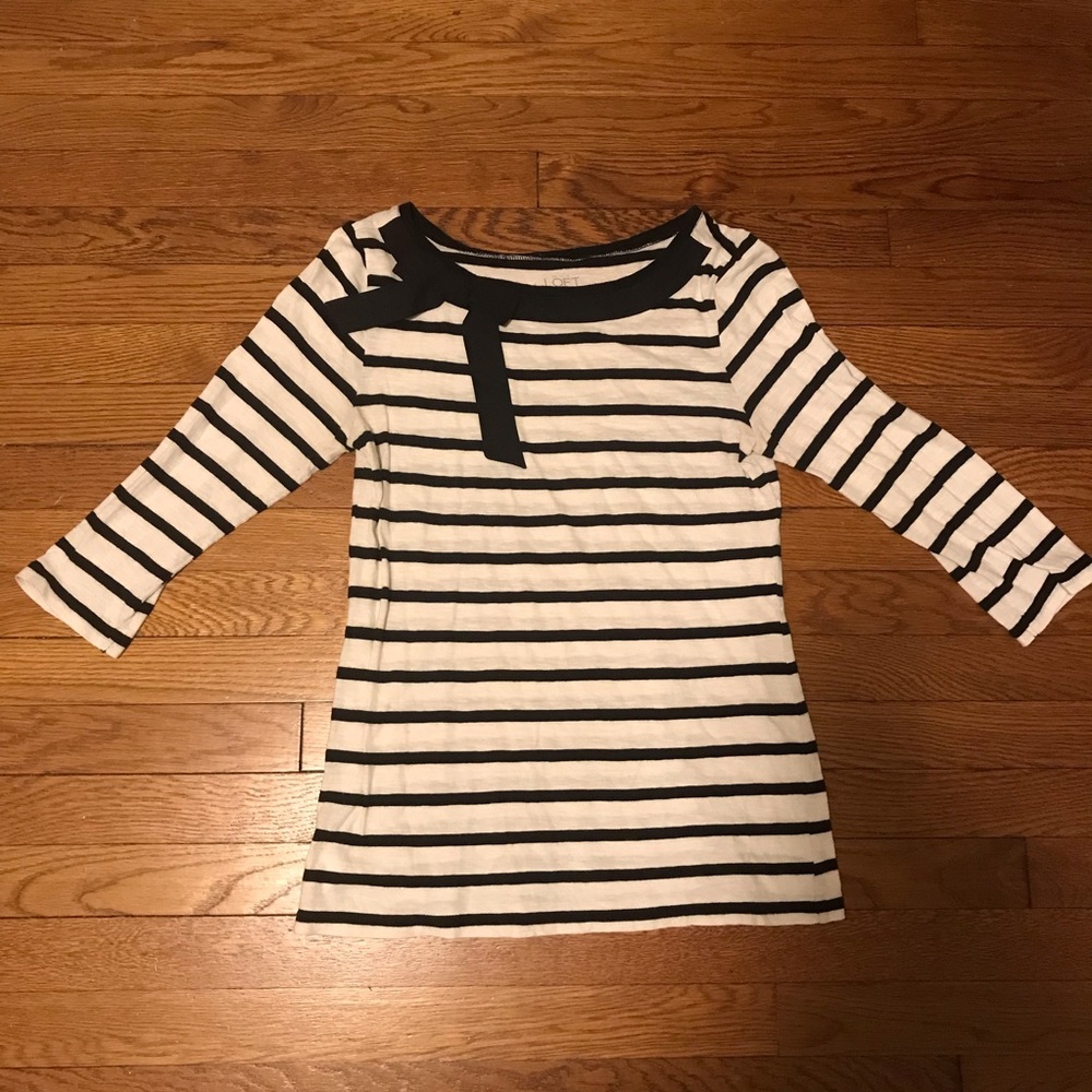DONATED | LOFT Black & White Striped Top with a Bow 🎀